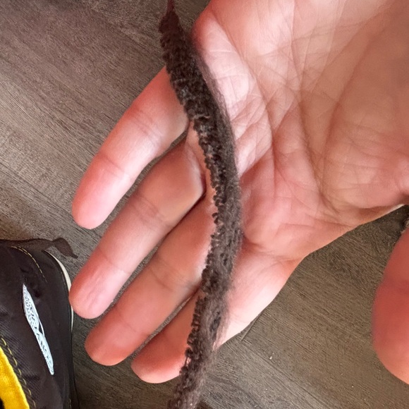 Brown Converse boots laces are to be changed 6.5 - Picture 7 of 9